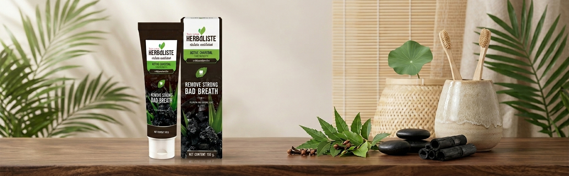 Dentifrice au charbon actif et plantes de Thaïlande